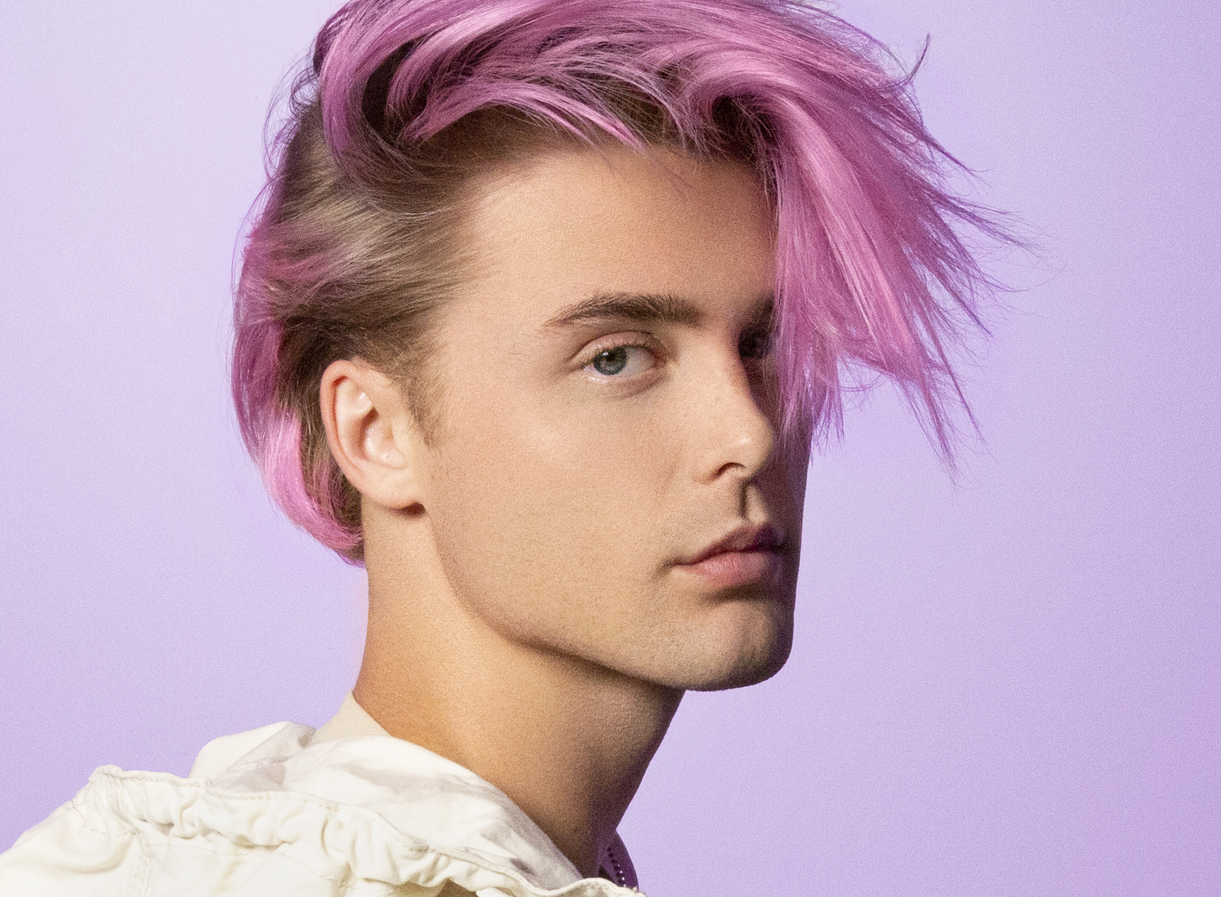 PRAVANA VIVIDS, diseño de color fantasía, corto, lacio, look urbano, look urbano, look comercial, look masculino, pintar el pelo, color de pelo, color de cabello, pelo arcoíris