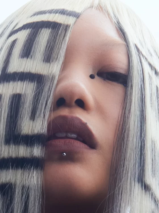 KASPER THOAS, COLECCIÓN ANTITHESIS DE KASPER THOMAS, LOOKS EDITORIALES FEMENINOS, RUBIOS, LOOK FEMENINO, LOOKS EDITORIALES, DISEÑO DE COLOR, COLOR FANTASÍA