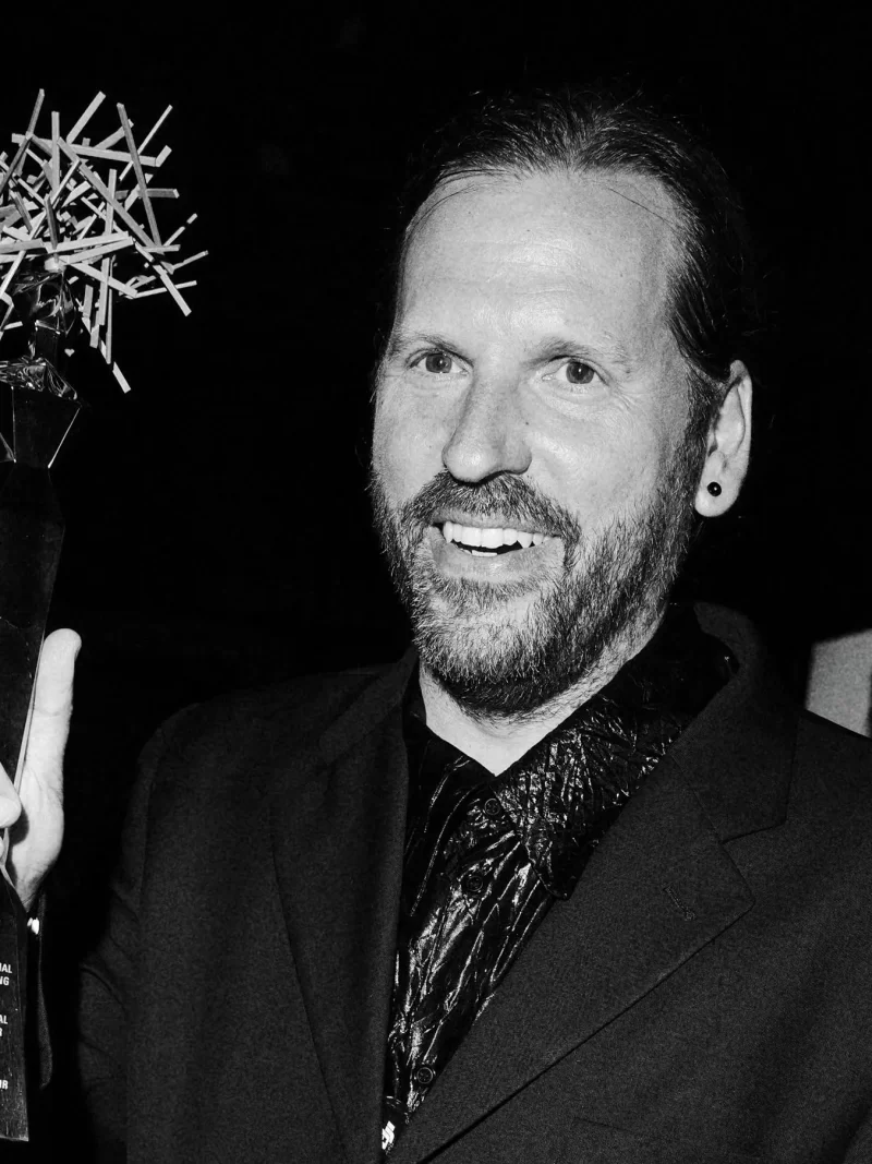 JorgeX, X-Presion, Quantum hAIr, recibe premio al peluquero del año 2025 en el International Hairdressing Awards, IHA,