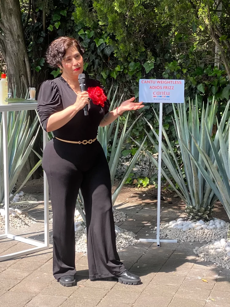 Lala Noguera presenta Cantu Weightless en Ciudad de México durante el evento de lanzamiento