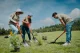 Voluntarios de Alfaparf Milano México plantando especies en Temoaya